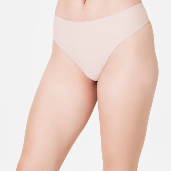 SPANX Other - SPANXsupersmooth™ Essential Thong